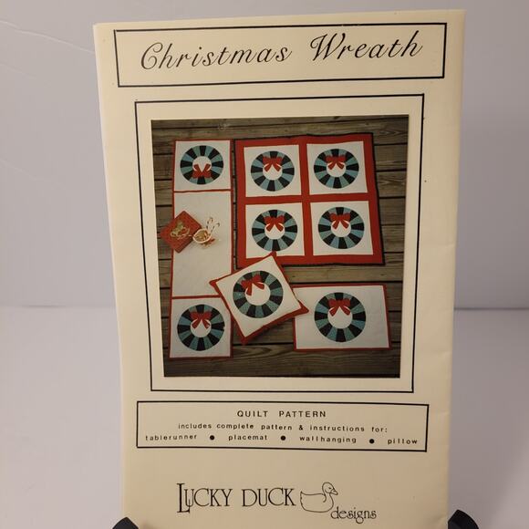 Lucky Duck Designs Christmas Wreath Quilt Pattern Table Runner Placemat Pillow - Picture 1 of 5